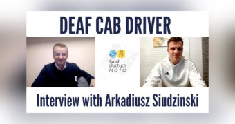 Sign language interview, on Zoom. On the left in the window Arkadiusz Siudzinski, on the right host Jakub Malik. In the middle, the logo of MOTO Deaf World. Above and below the windows the inscription: 